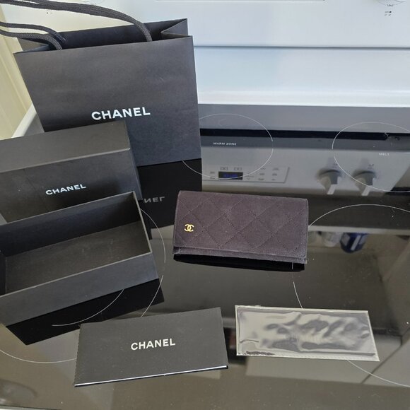 Chanel NIB Limited Edition UNISEX Black w/ White Logo CC's XL Sunglasses - Picture 2 of 10